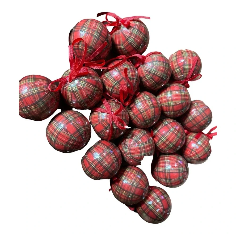 Vintage Tartan Plaid Decoupage Christmas Ornaments Lot 19 Ball‎ Decorations